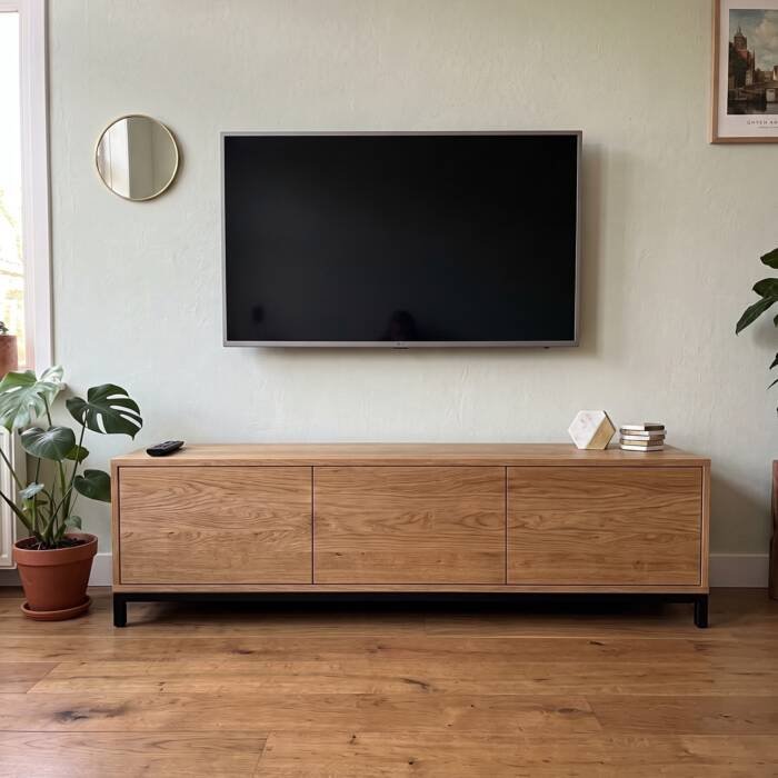Eiken tv-meubel Parijs op stalen onderstel