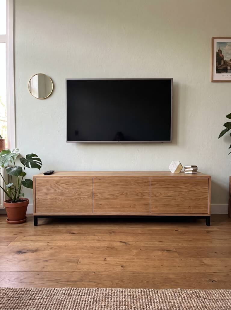 Eiken tv-meubel Parijs op stalen onderstel