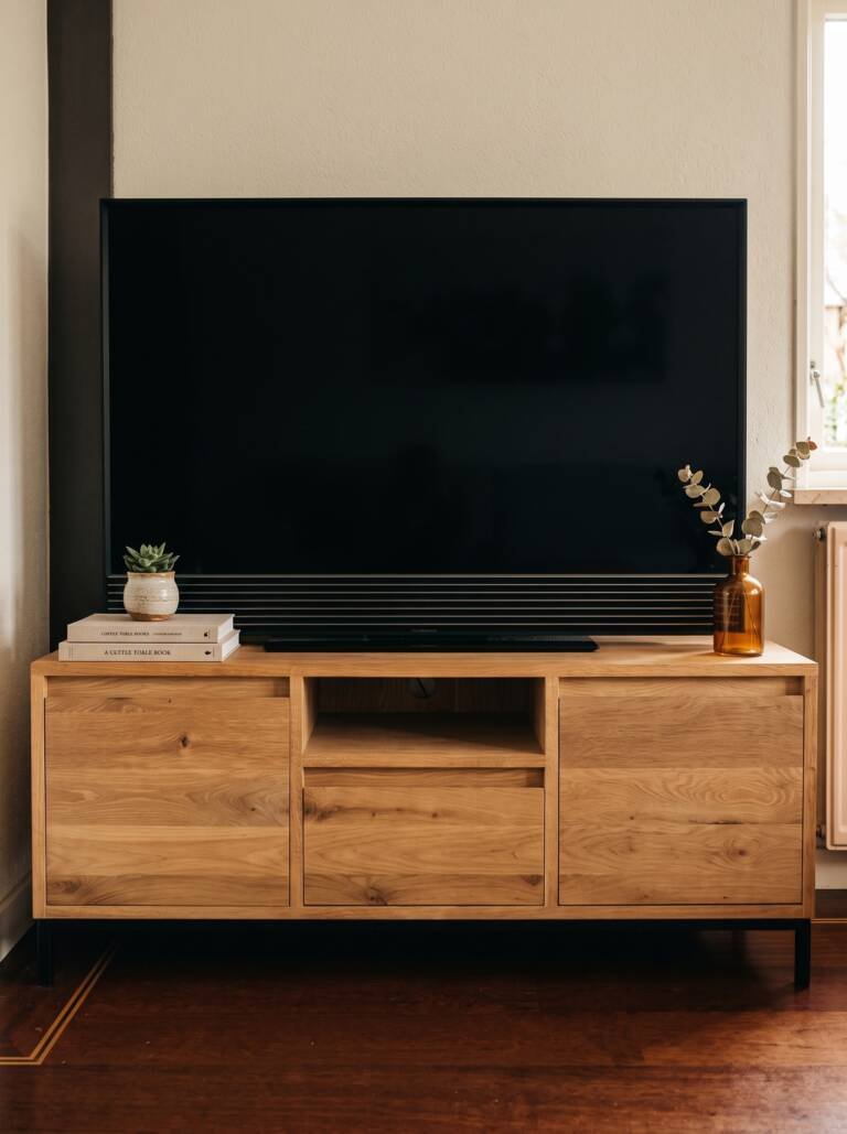 Eiken audio- tv meubel met 3 softclose lades