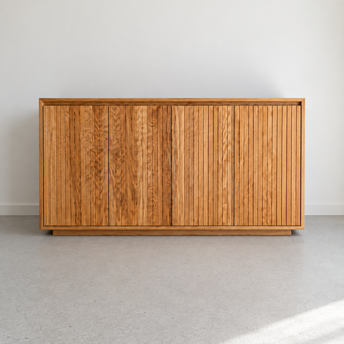 Massief eiken dressoir met 4 deuren en ronde hoeken